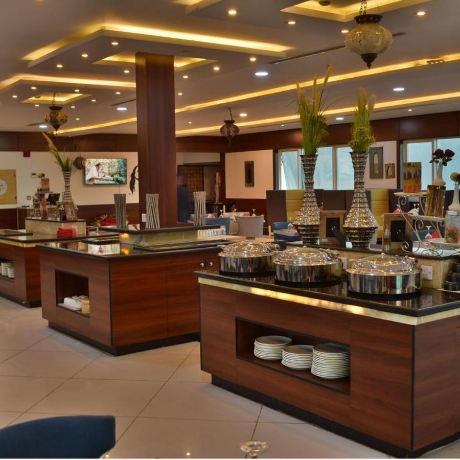 The District Hotel Najran Exterior foto