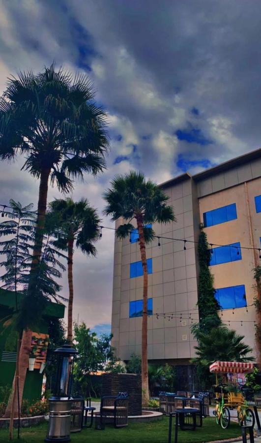 The District Hotel Najran Exterior foto