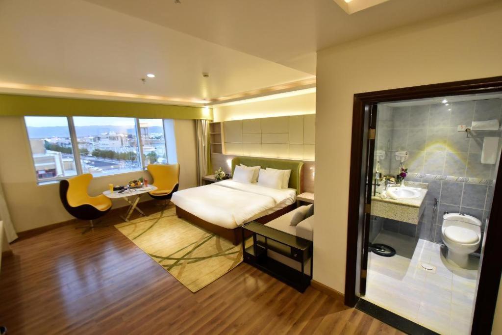 The District Hotel Najran Exterior foto
