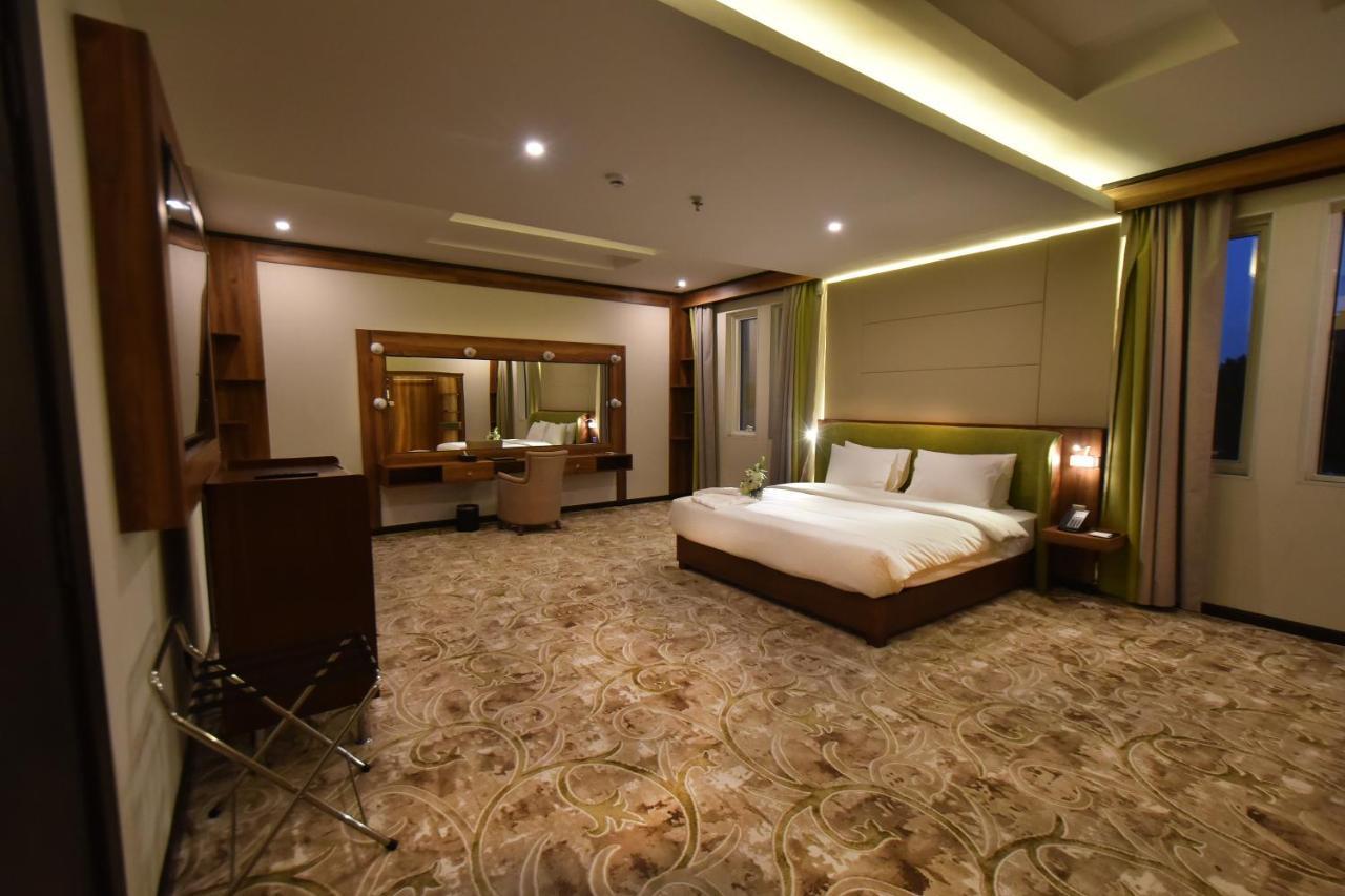 The District Hotel Najran Exterior foto
